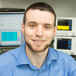 Dr. Simon Steves